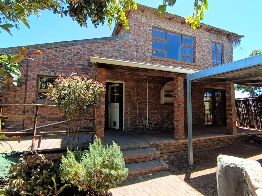 4 Bedroom Property for Sale in C Place Eastern Cape